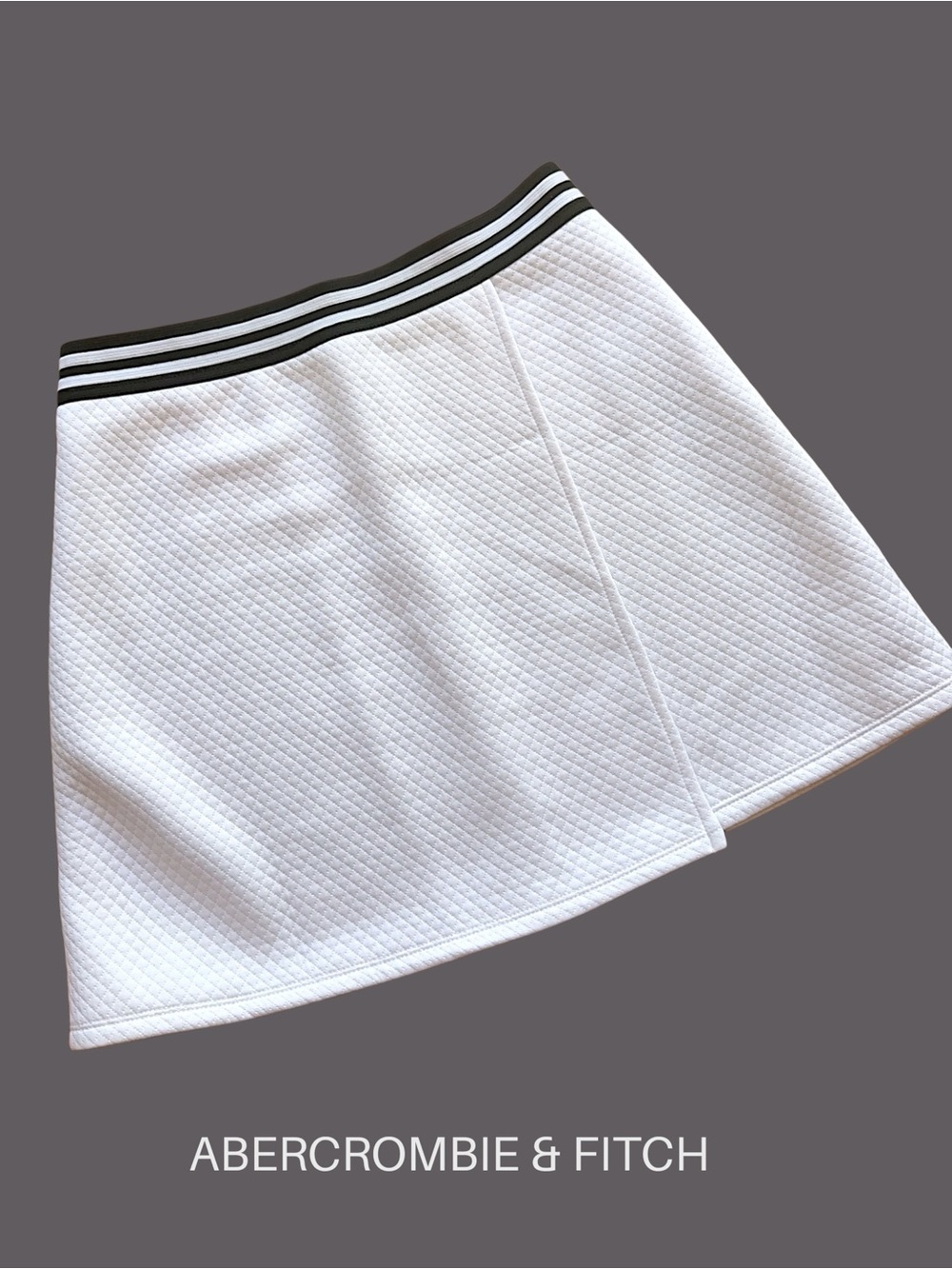 ABERCROMBIE & FITCH WHITE QUILTED PULL-ON STRETCH MINI SKIRT FAUX WRAP | XS